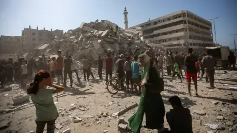 Heightened Artillery Offensive Continues in Gaza